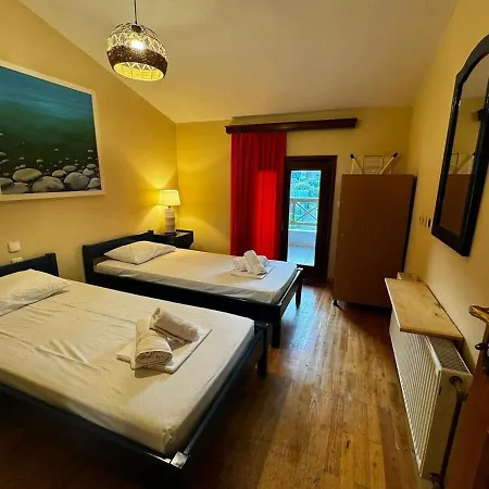 Moonbeam Townhouse Skiathos Town
