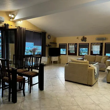 Moonbeam Townhouse Skiathos-Stadt